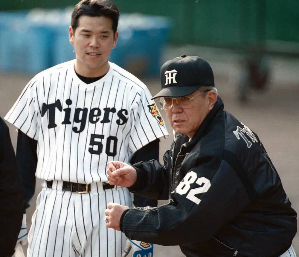 阪神・野村コーチ、父・克也さんが残した「人を遺すは一流」の言葉を胸に命日も若手育成に励む