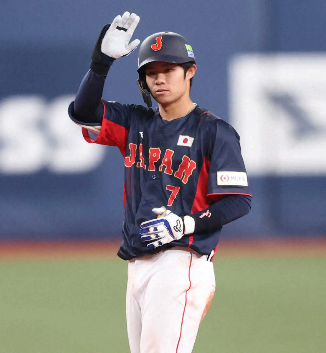 【侍ジャパン】阪神・中野が「会心」二塁打　巧打&好走塁で魅せた