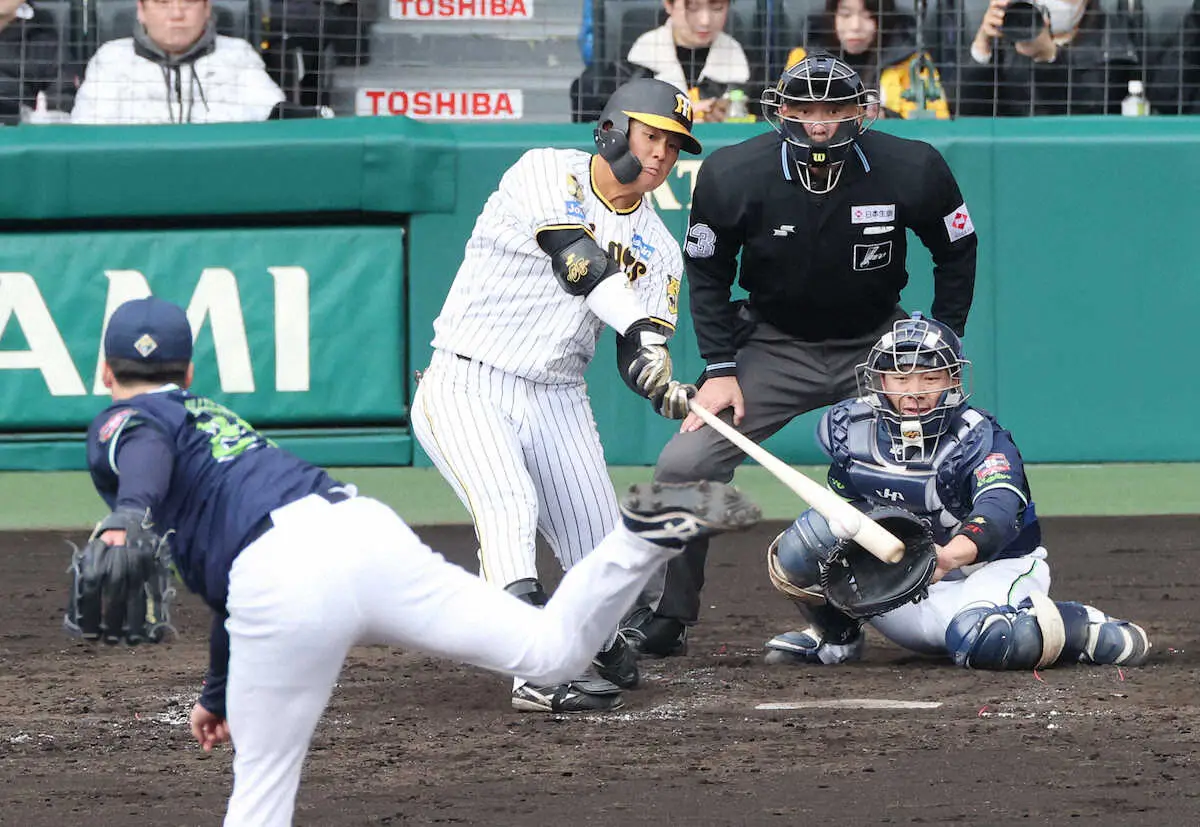 阪神・前川が巧妙なトリックプレー＆適時二塁打　ファウルフライ落球した前日の汚名を返上