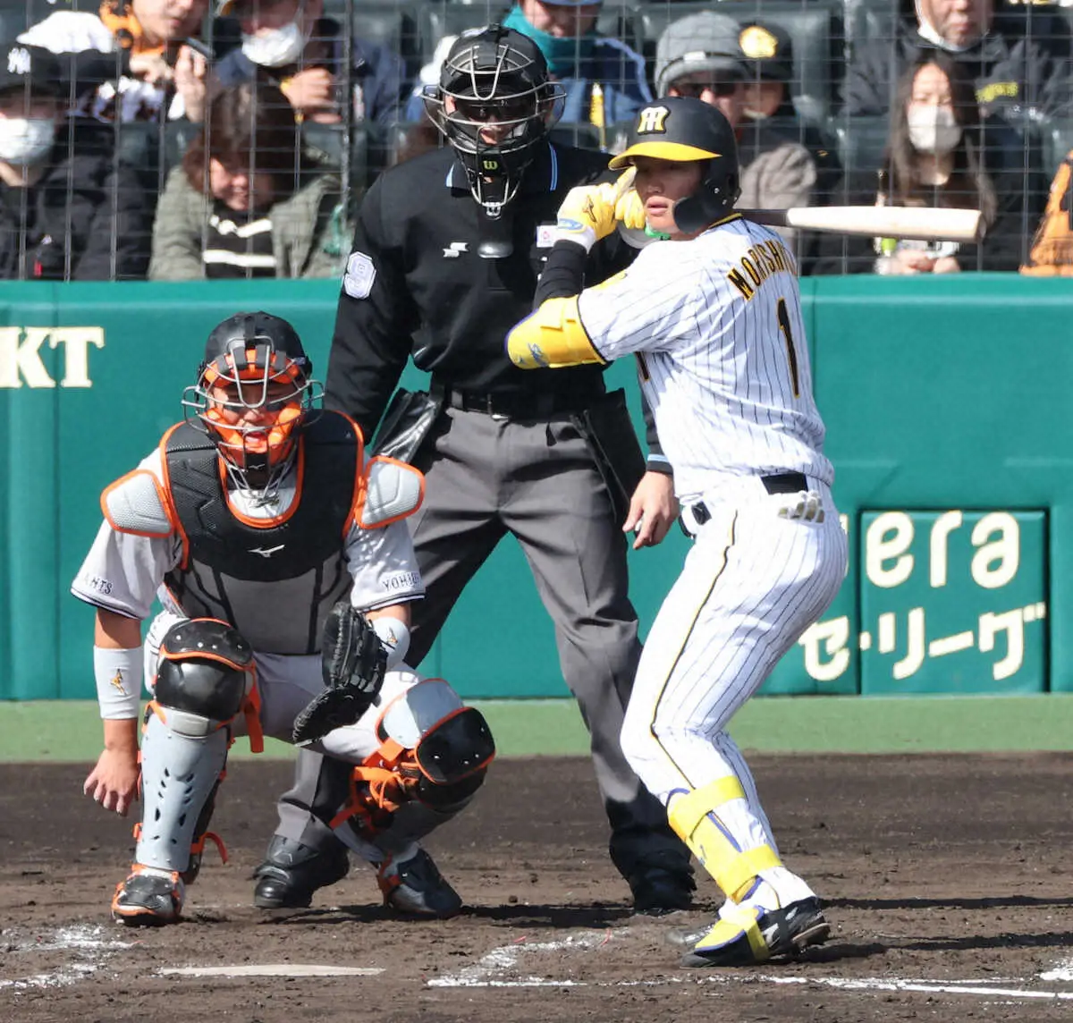阪神・森下　“バット寝かせた”新フォームで二塁打　「遠回りせずに一直線に出ていた」