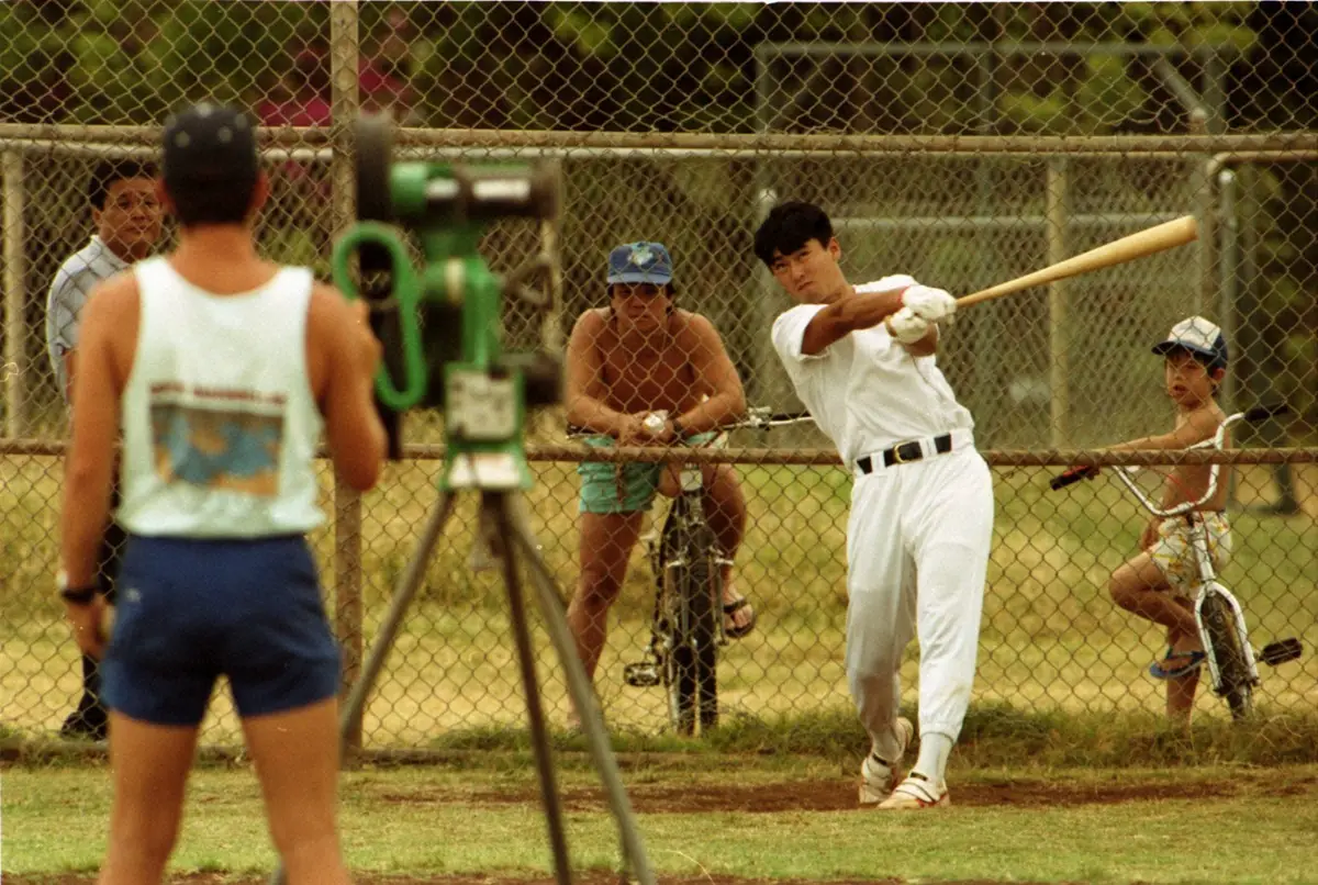 野球浪人時代、ハワイ・カイルア市営球場で練習に励む元木