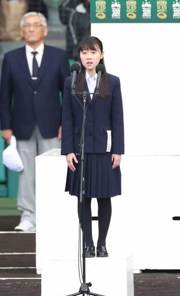 【センバツ開会式】島根の女子高生　“最後”の制服で圧巻の国歌独唱　ネット「素晴らしい」「素敵」