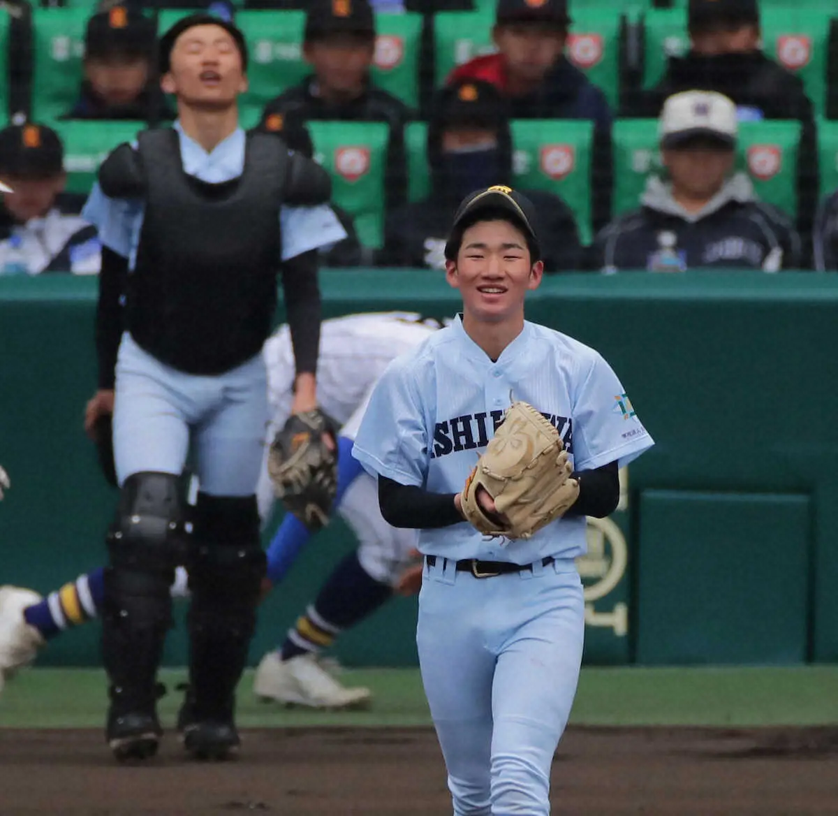 【センバツ】学法石川の2年生左腕・佐藤翼は笑顔で甲子園去る…5回まで0―0と緊迫の投手戦