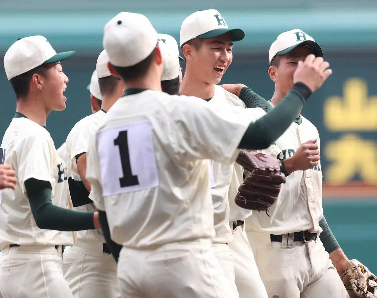 【画像・写真】報徳学園　選抜史上初の3元号制覇へ王手!　間木が耐え、今朝丸が締めた　31日決勝で昨年の借り返す