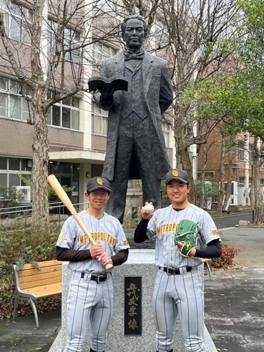 写真説明覇権奪回のカギを握る大阪公立大の主将中村（左）と中野