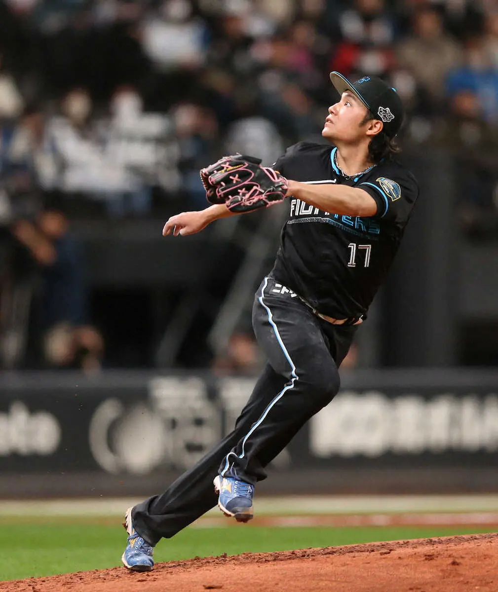 日本ハム伊藤がサヨナラ勝利呼ぶ7回3失点　プロ野球チップス「176m」誤記載には「一瞬でも夢を…」