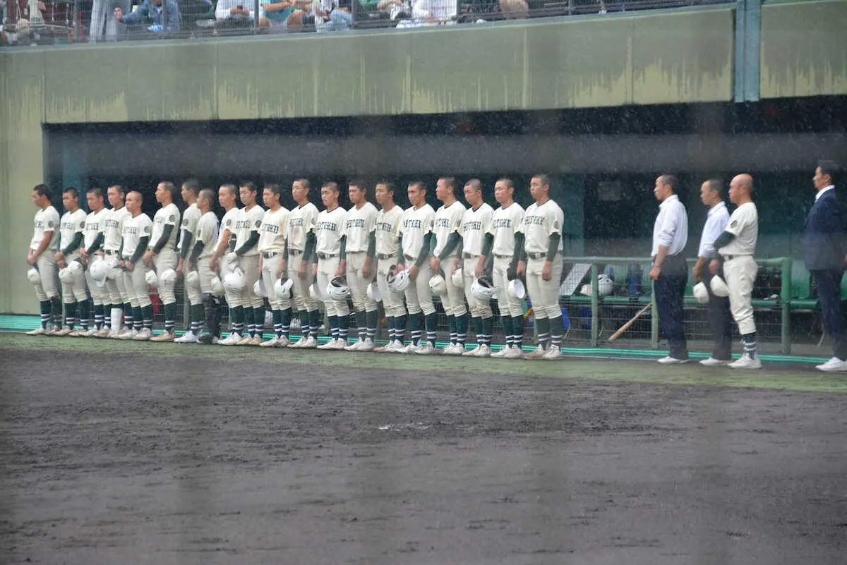 選抜準優勝の報徳学園が準々決勝で敗退　今秋ドラフト候補の今朝丸裕喜はベンチ外「悔しさを夏につなげる」