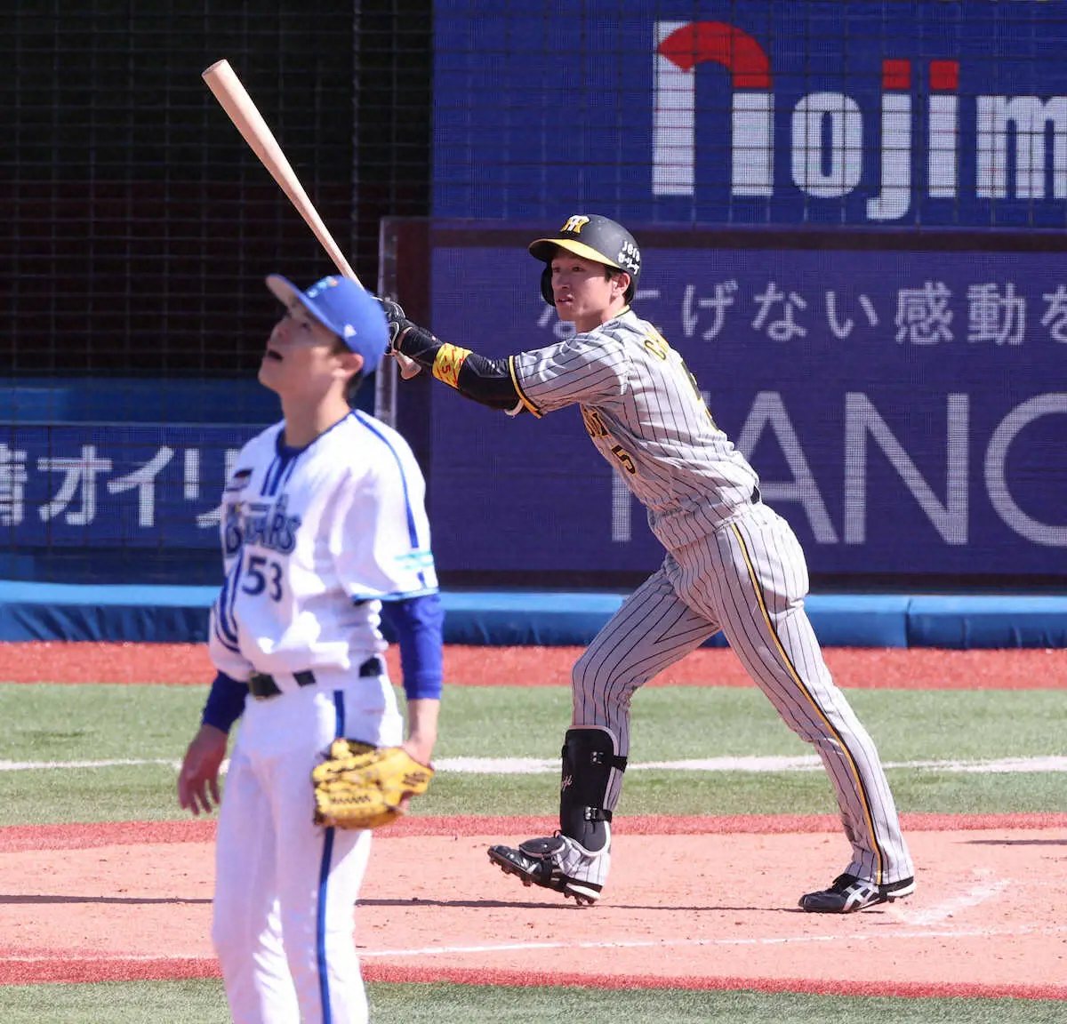 阪神　近本が風を味方に自身初の満塁弾　3回までに6打点荒稼ぎ