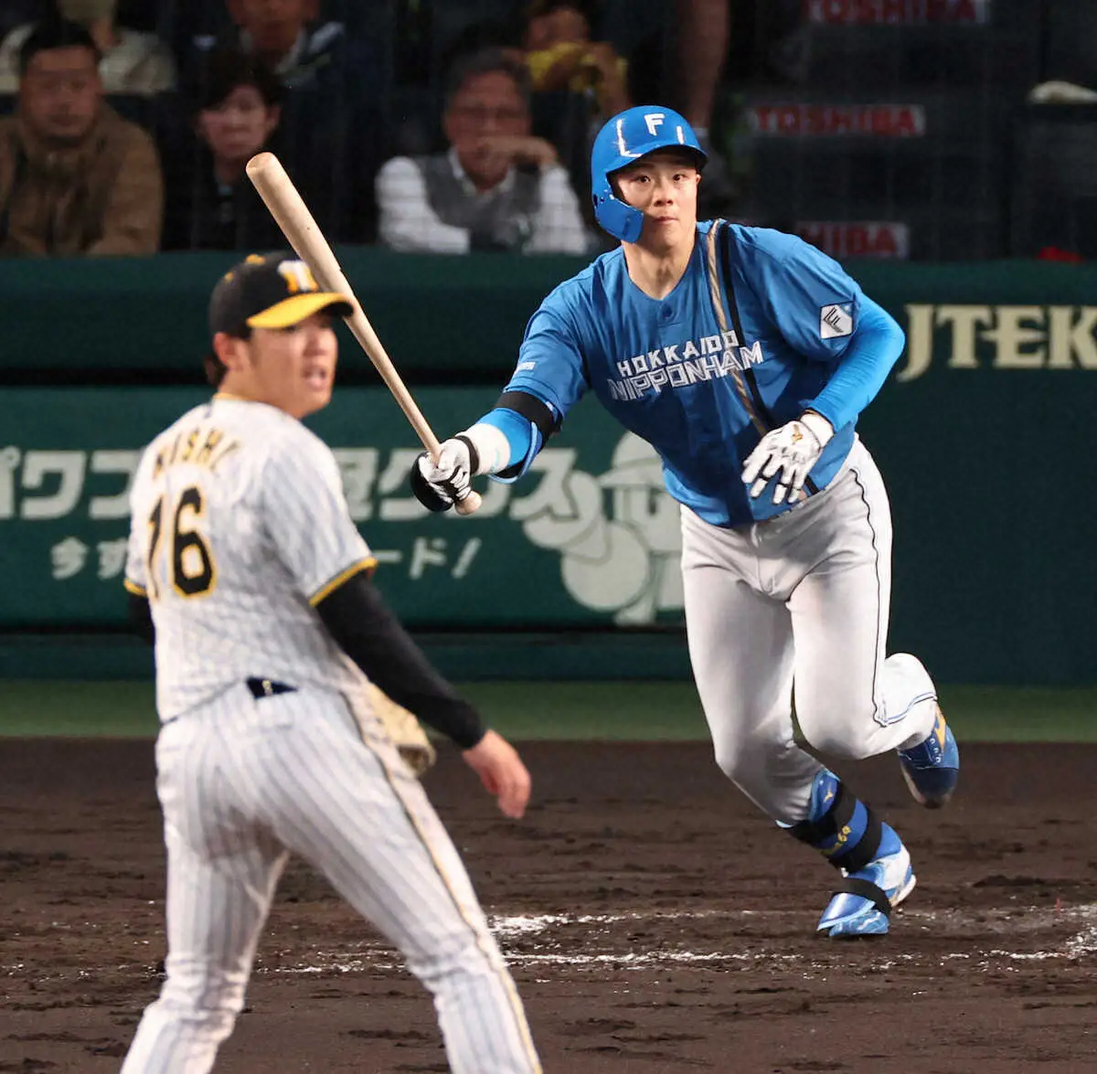 日本ハム投手・山崎福也が先制の中前適時打！新庄監督の6番起用が的中「来た球を打った」