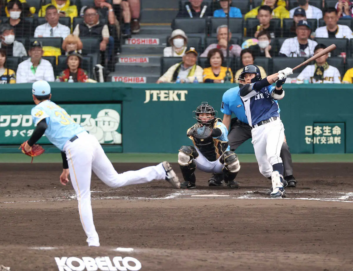 西武　代打出場の山野辺　阪神・才木のノーノ―阻止する三塁打　球場からは大きなため息…