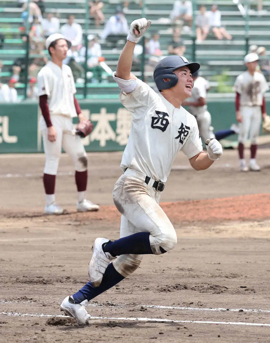 【高校野球】西日本短大付が3年ぶり頂点　2年生山下が打ち直しV3ラン　西短のリベンジ物語結実！