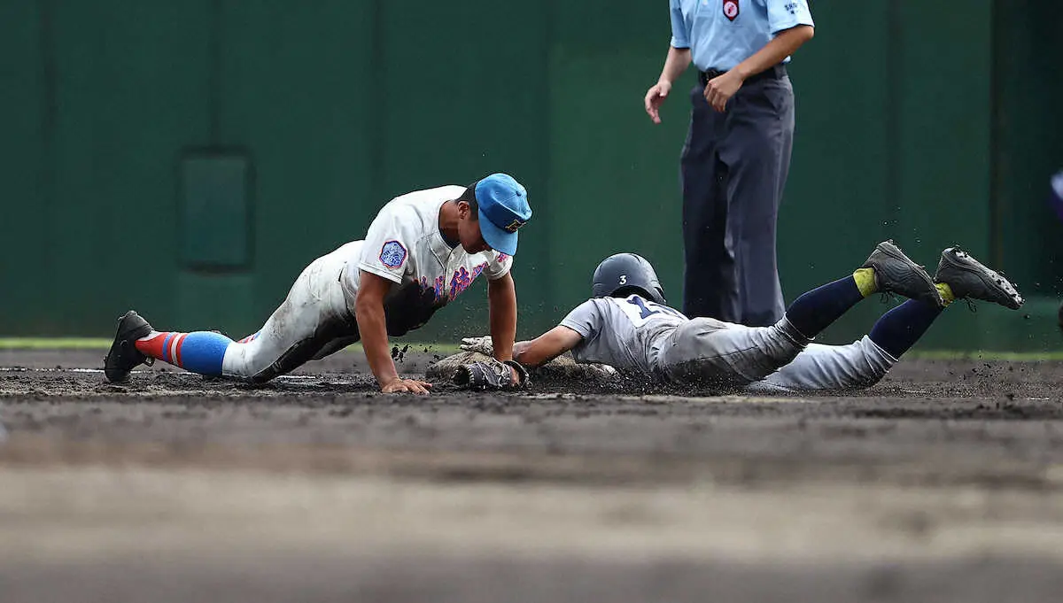 花咲徳栄　執念の守り勝ち！8点差を追い付かれ延長10回タイブレークの末勝利