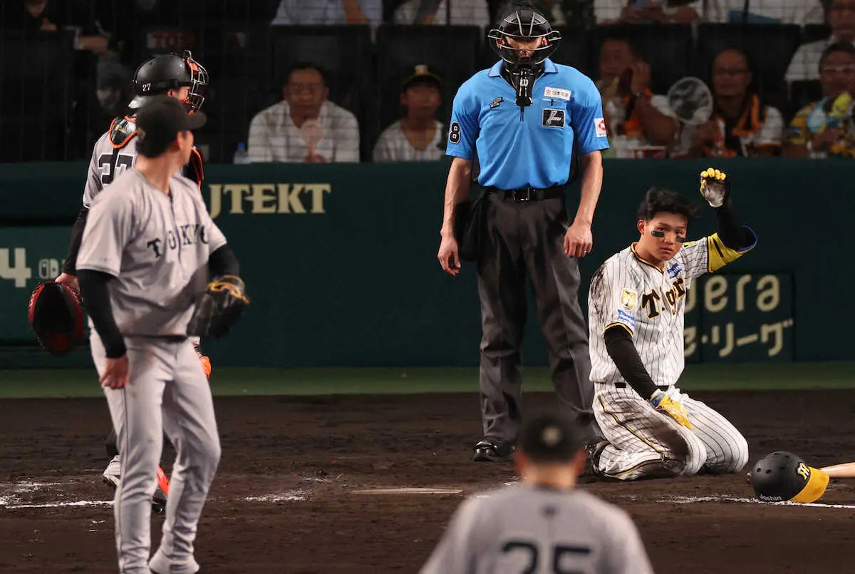 甲子園が騒然！　平内の速球が前夜本塁打された森下に2球続けて顔面付近へ　森下が鬼の形相