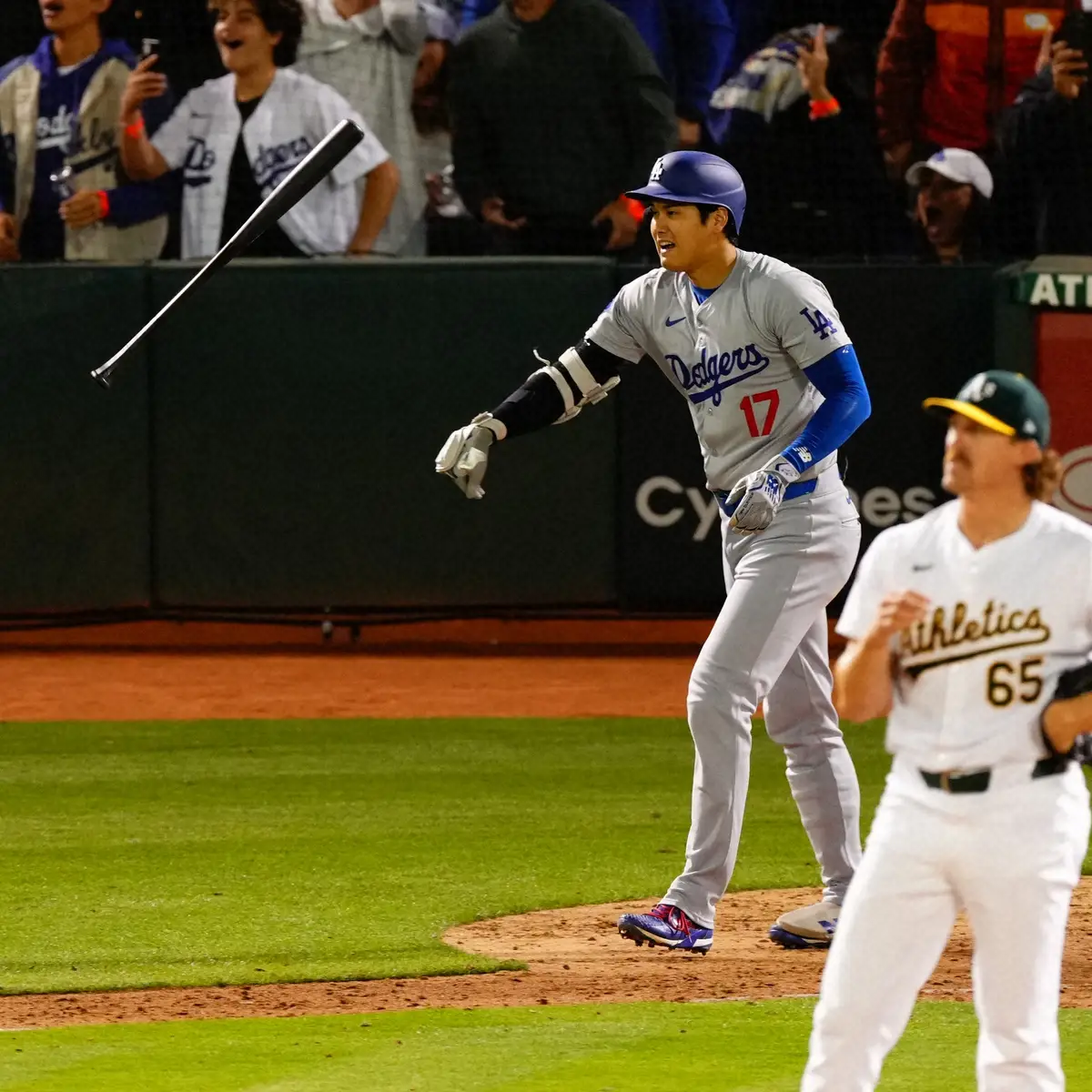 大谷翔平　こん身バットフリップに実況＆ネットも大興奮「文句なしだ！」「初めて見た気がする」