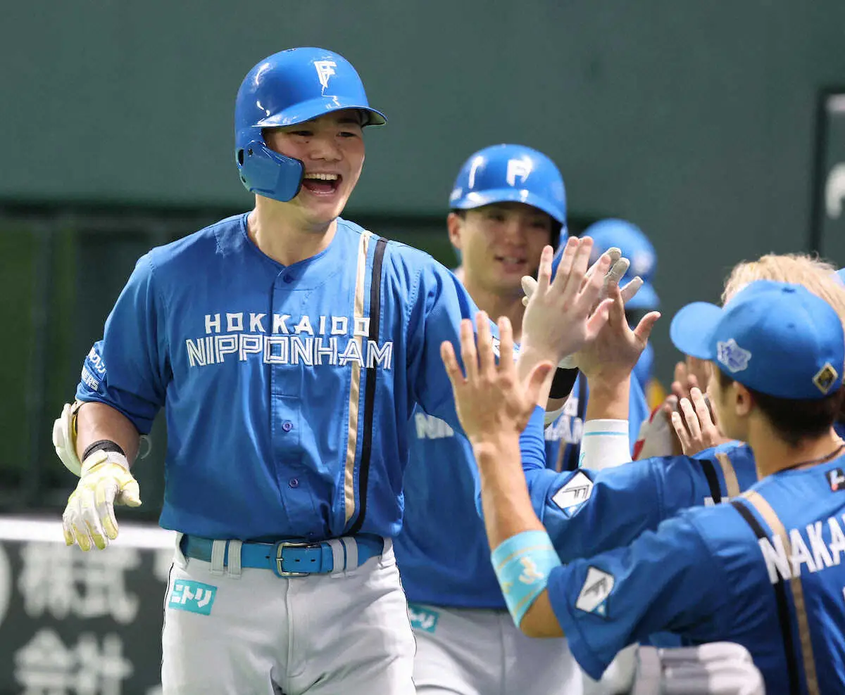 新庄監督の采配ズバリ日本ハム逆転勝ち！万波14号2ラン、清宮5号3ラン、代打レイエス勝ち越し