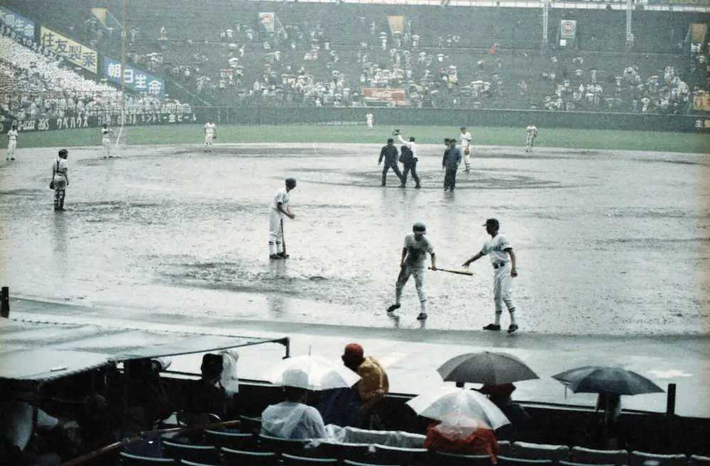 88年8月10日、滝川二対高田の試合は激しい雨のため、グラウンドコンディション不良により8回コールドとなった