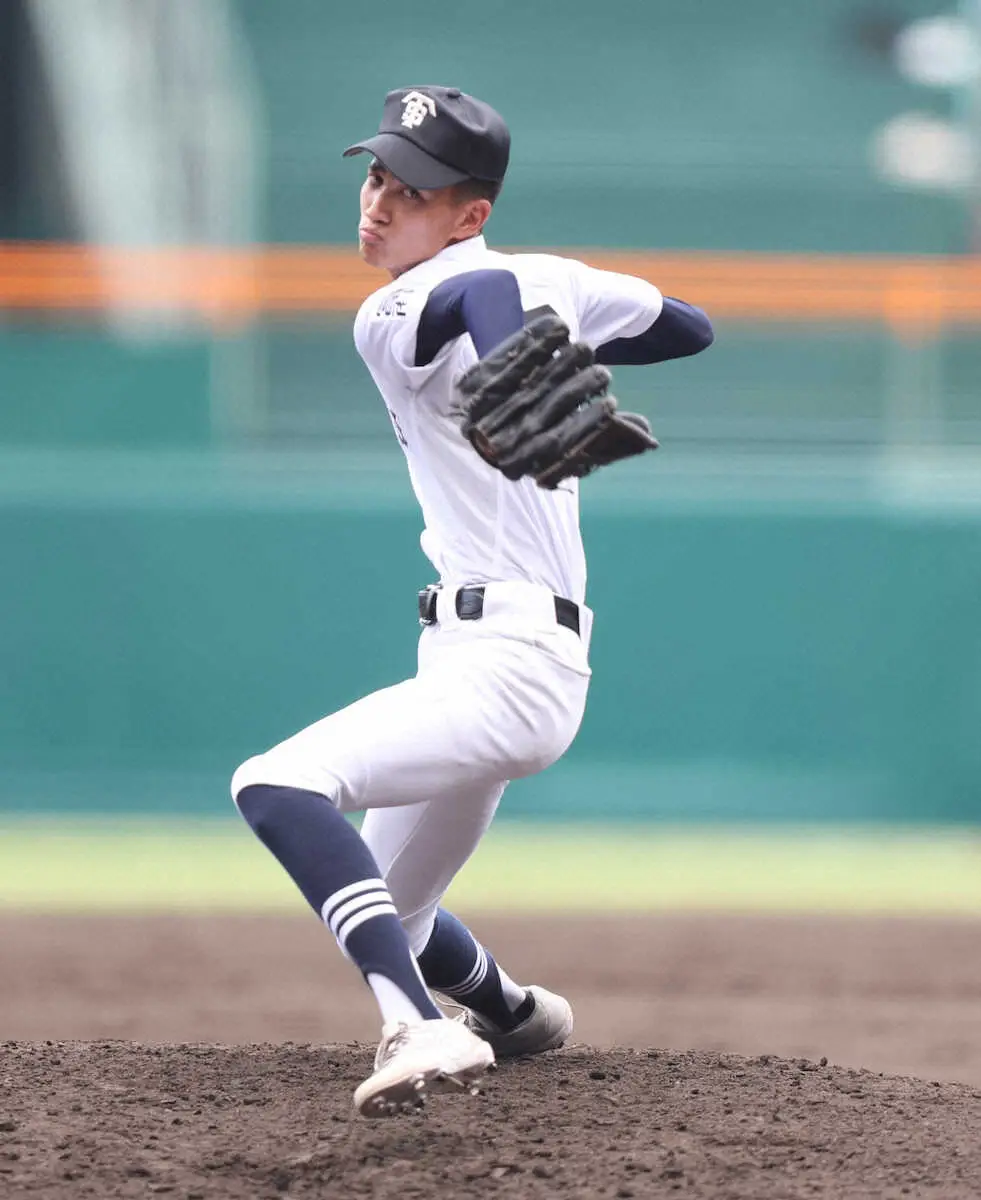 【甲子園】富山商・山本心太郎　36年前に父も奮闘した聖地で力投　甲子園の土が父と子の宝物に