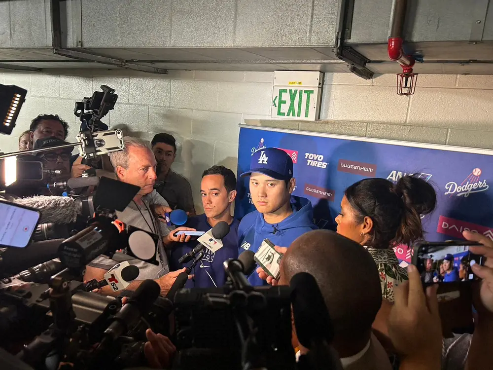 【画像・写真】大谷翔平　試合前にホームのエ軍側でキャッチボールを行った理由「ずっとあそこでやっていたので」