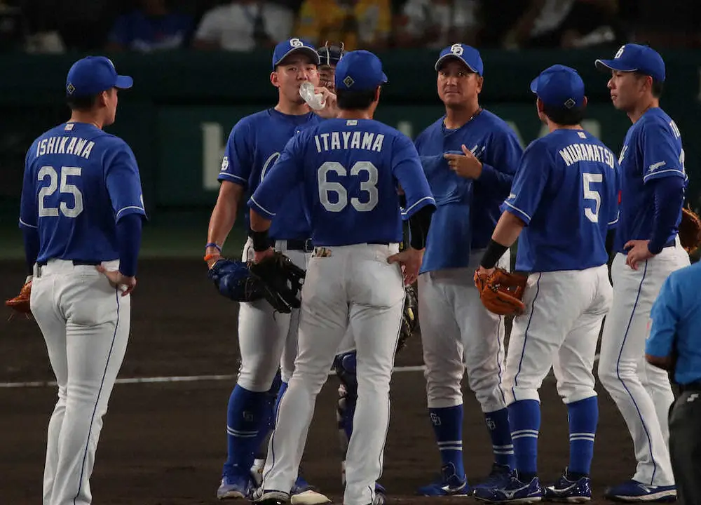 中日　“鬼門”甲子園の阪神戦で1分けを挟む9連敗　小笠原が初回先頭から6連打浴び6失点