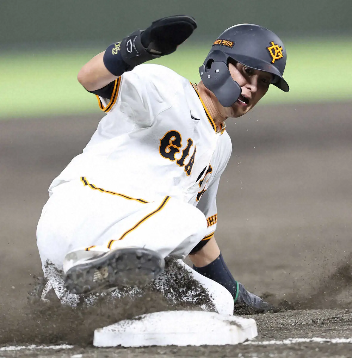 【画像・写真】巨人・吉川尚輝　地元でマルチ安打、快勝貢献　思い出の球場で躍動「声援が凄い力に」