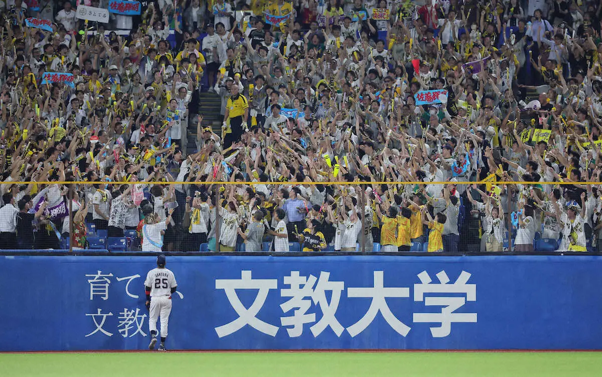 【画像・写真】阪神・佐藤輝が満塁弾　昨年9月巨人戦以来、通算4本目