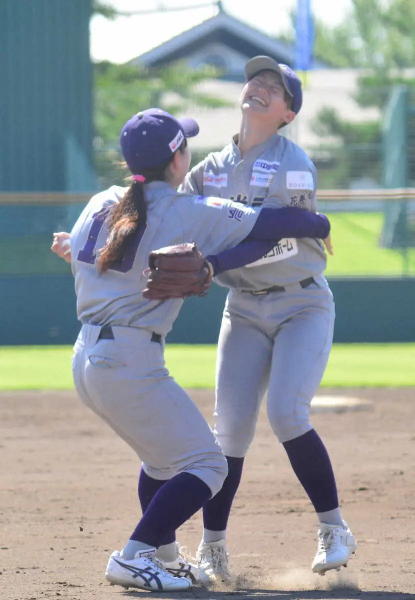 【画像・写真】【女子野球はなまき大会】花巻東が逆転勝ちで決勝へ　早坂美来が2試合連続完投勝利「みんなで楽しく」