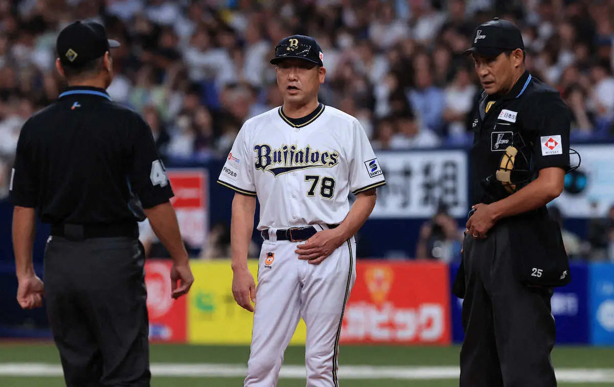 【画像・写真】オリックスに悪夢の8回　若月が走者と衝突し負傷交代　2投手が緊急降板で投手5人をつぎ込む