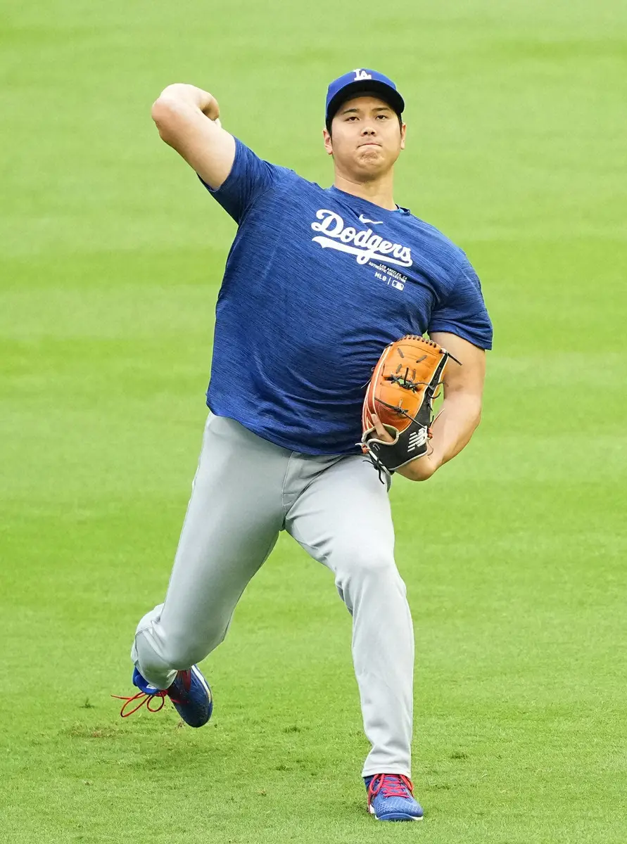 【画像・写真】ドジャースの大谷＆山本が並んでキャッチボール　山本は次回登板に向け順調調整