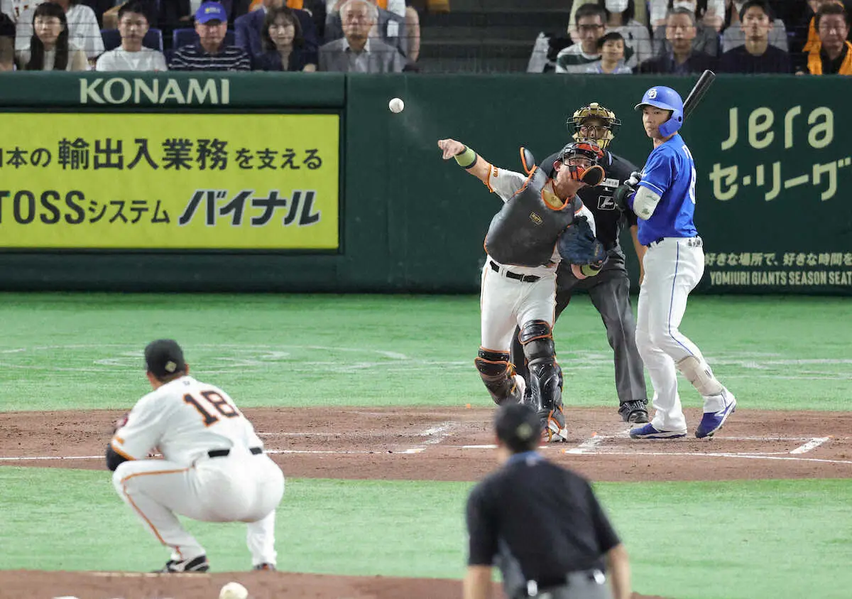 【画像・写真】巨人・小林誠司が3年ぶり中4日登板の“相棒”菅野をけん引！二盗阻止、打っては二塁打、ピンチで好リード