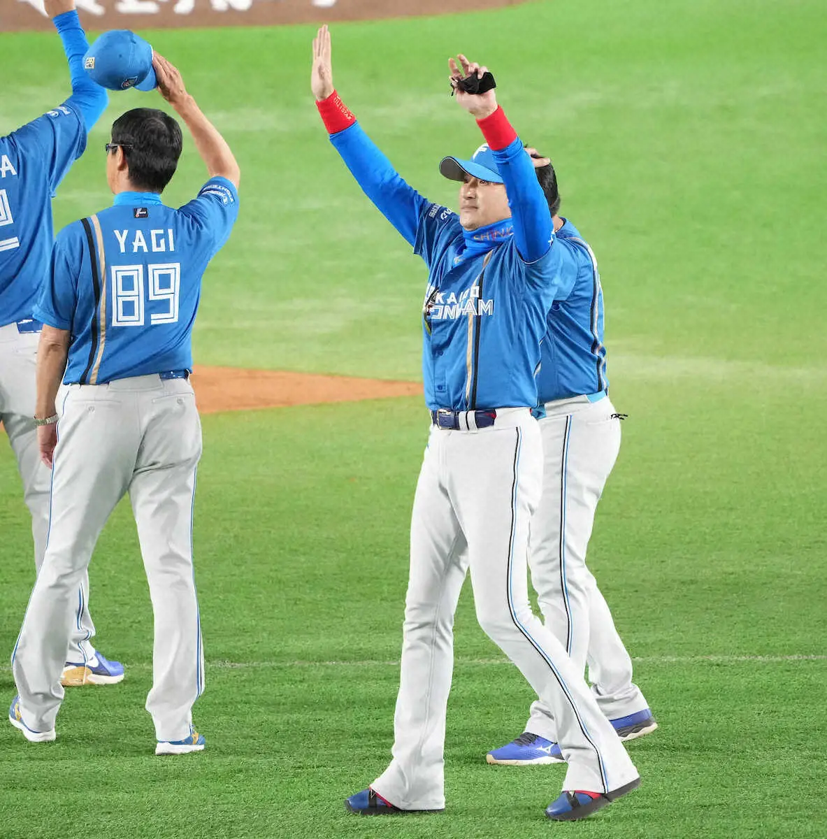 日本ハム・新庄監督　本田圭佑の監督交代プランに乗り気？「本田くんの発想はやっぱりオモロいわ」