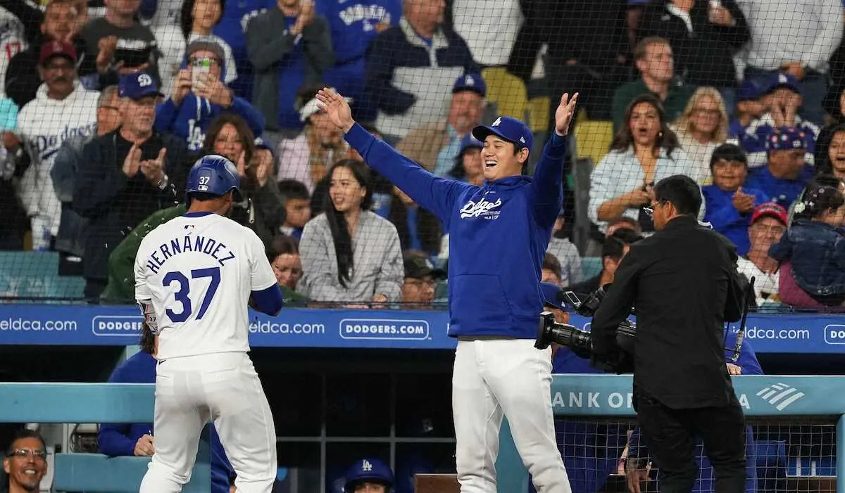 T・ヘルナンデス　大谷翔平と11度目「テオタニ弾」は決勝30号「同じチームでいられるのは素晴らしい」