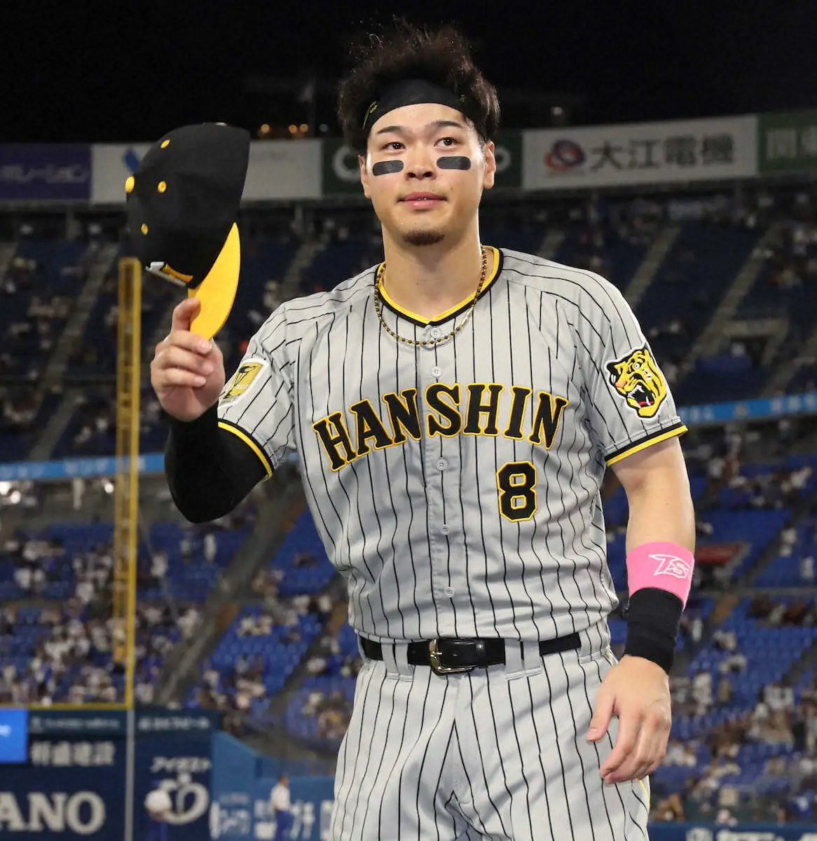 【画像・写真】阪神が執念の逆転勝ちで巨人に2差！佐藤輝は確信の15号V弾「いつもとは違う良い風が吹いていた」