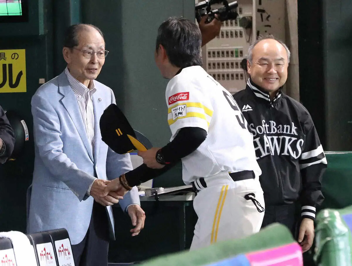 【画像・写真】小久保監督は朝6時半に球場入り　M2→快勝でM1→大阪へ→日本ハムは？…ソフトバンクの長い一日は続く