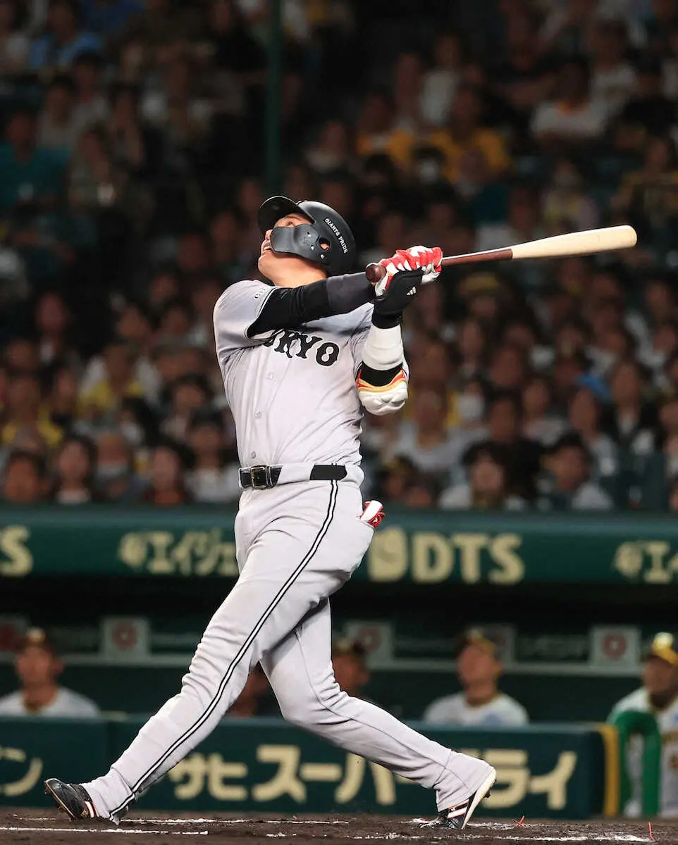 【画像・写真】巨人・坂本勇人　3度の得点圏で中飛、二飛、二飛…6回途中交代　阪神に1差と迫られ「申し訳ないです」