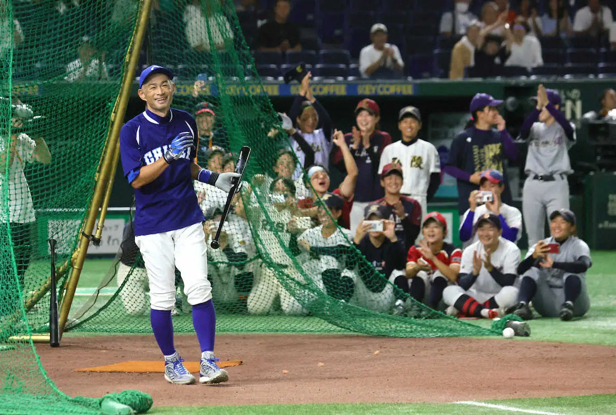 【画像・写真】佐々木麟太郎の妹・秋羽がイチロー氏と対戦　三塁守備の松井秀喜氏から「バントしないで」と懇願も