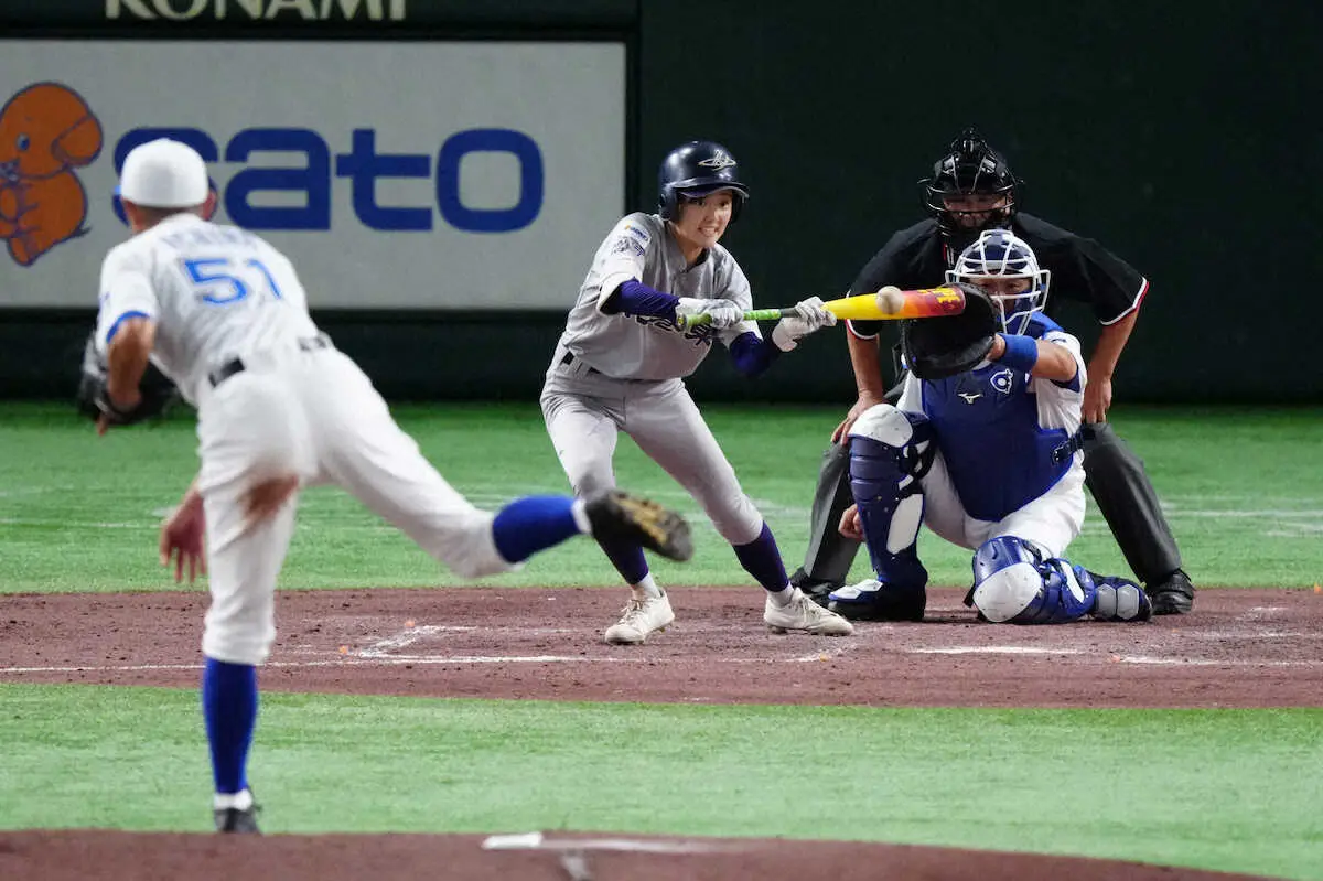 【画像・写真】佐々木麟太郎の妹・秋羽がイチロー氏と対戦　三塁守備の松井秀喜氏から「バントしないで」と懇願も