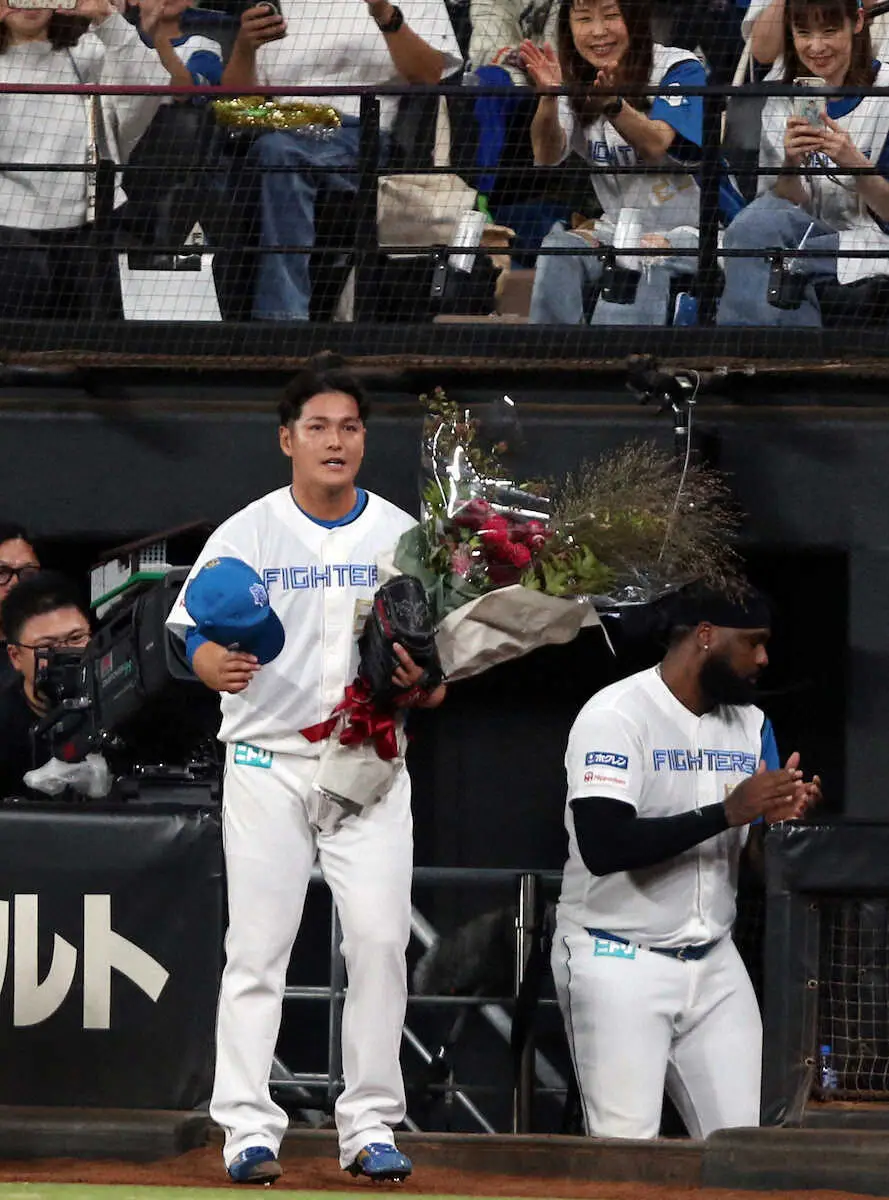 【画像・写真】日本ハム・鍵谷陽平「野球人生を最高の形で終えることができた」引退登板で無安打投球！有終の美飾る