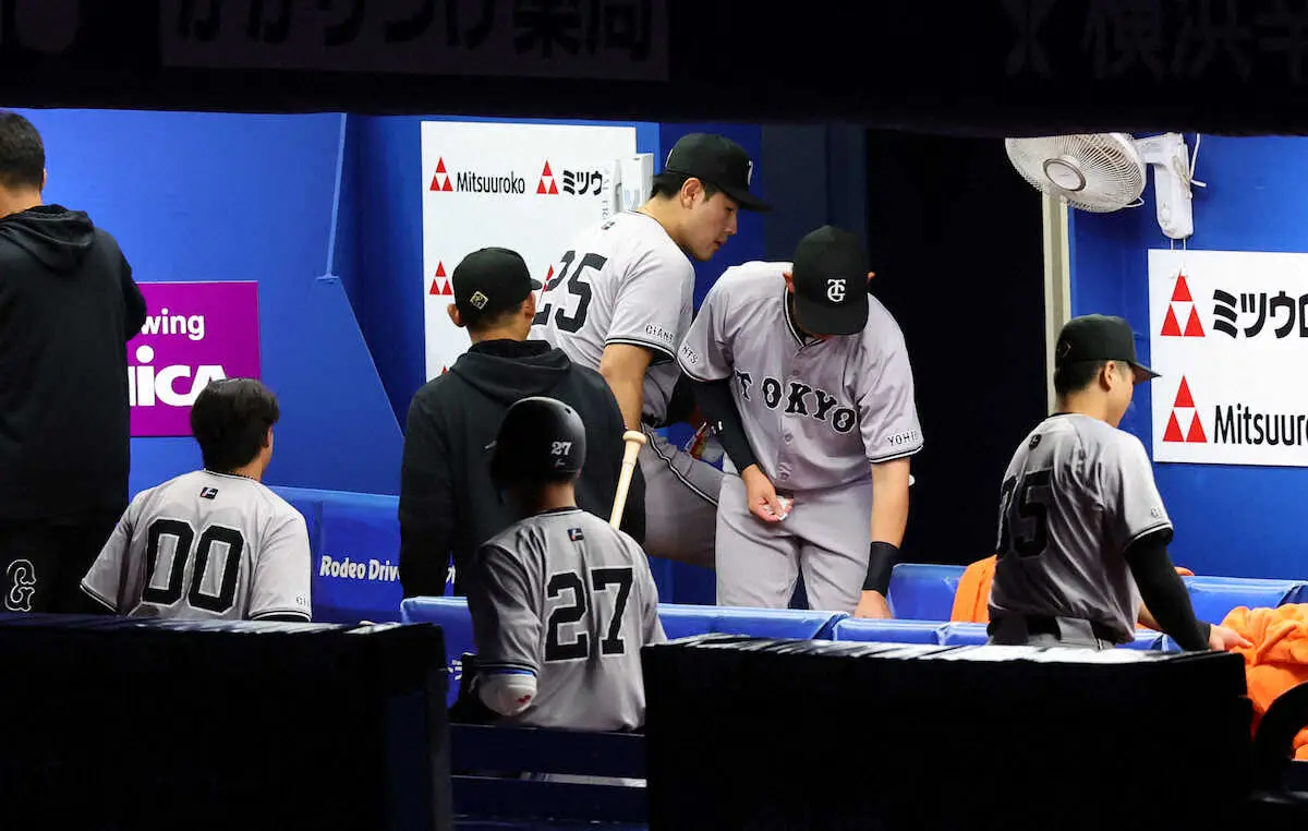 【画像・写真】巨人・岡本和真　2度の得点圏で凡退、4の0　13試合連続安打でストップ