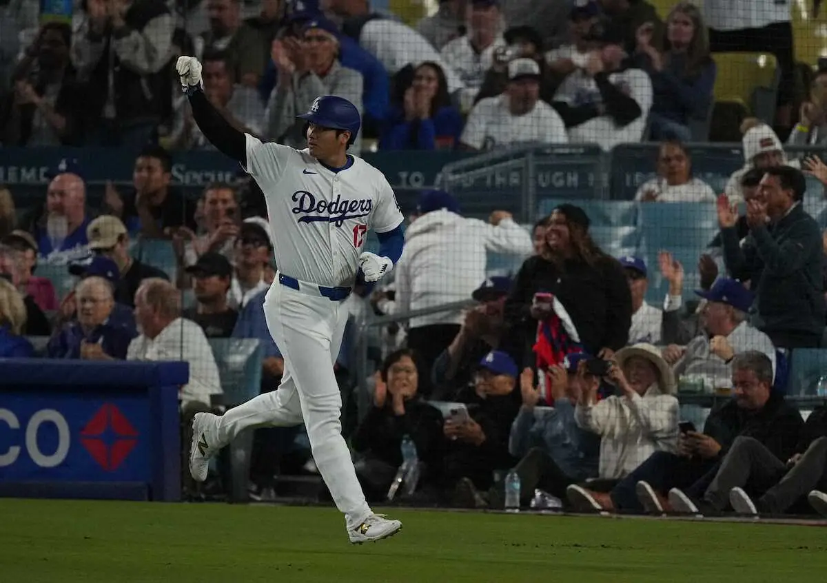 【画像・写真】大谷翔平　首位攻防戦第1打席は四球　T・ヘルナンデスの先制打をおぜん立て　球団歴代2位130得点