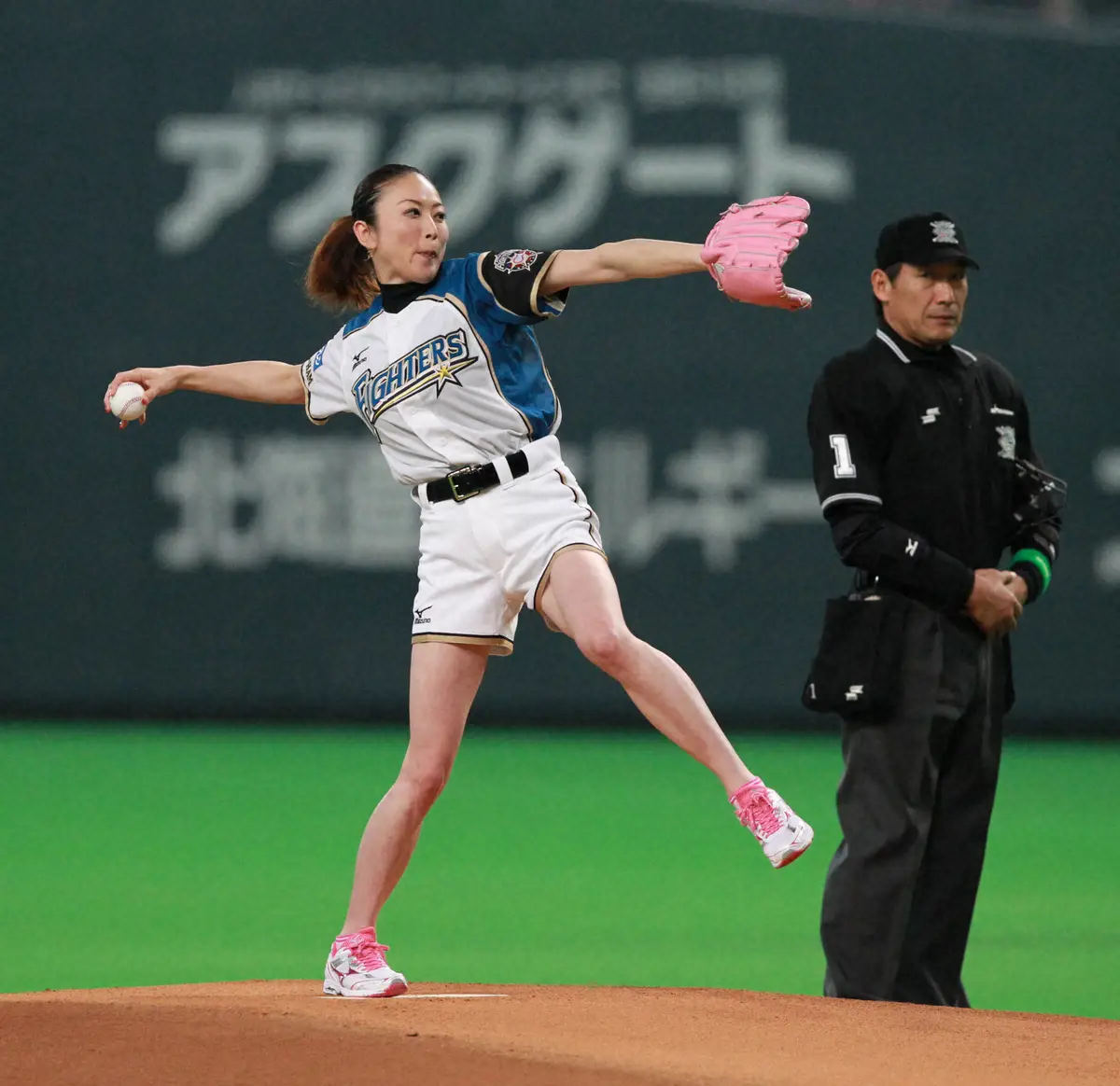 【画像・写真】元競泳・田中雅美さんが始球式で大暴投を繰り返した原因…里崎智也氏「そんな人聞いたことない」