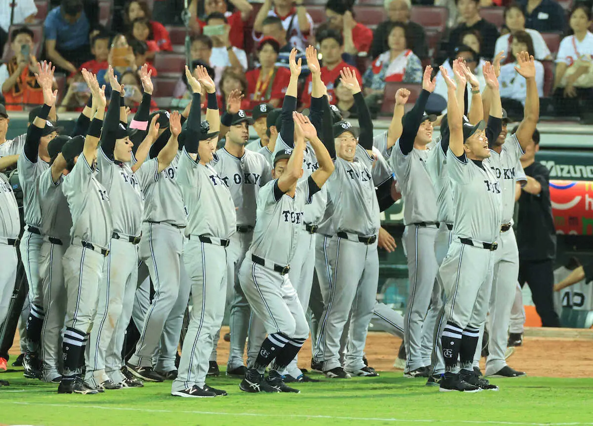 【画像・写真】巨人・大勢が胴上げ投手！「ぜいたくな瞬間」　右肩痛で離脱も尊敬するダルの動画で“改心”