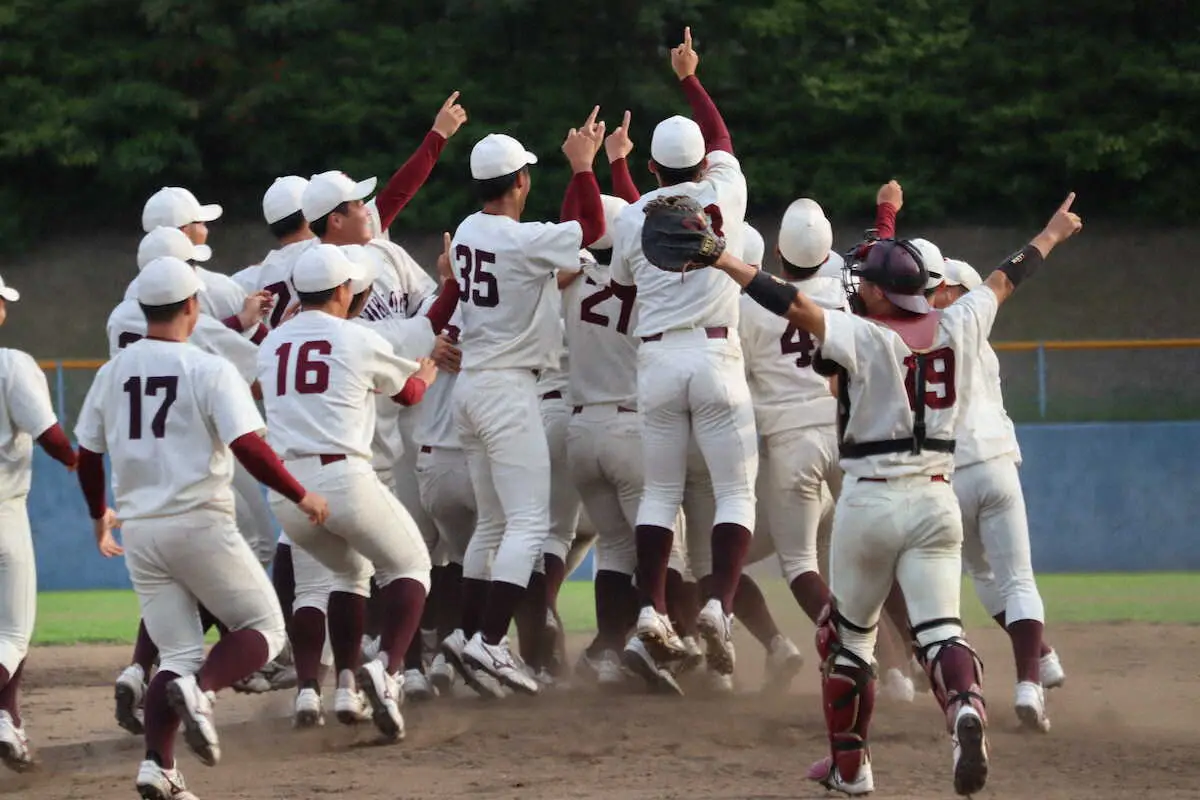 福岡大が3季連続で優勝　最終週に西南大を逆転　九州六大学野球