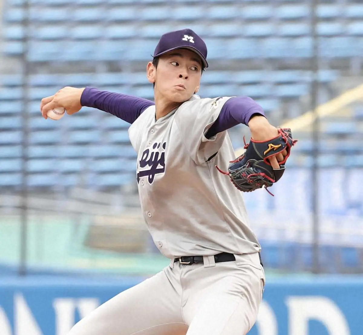 明大・高須　右ヒジ違和感で降板