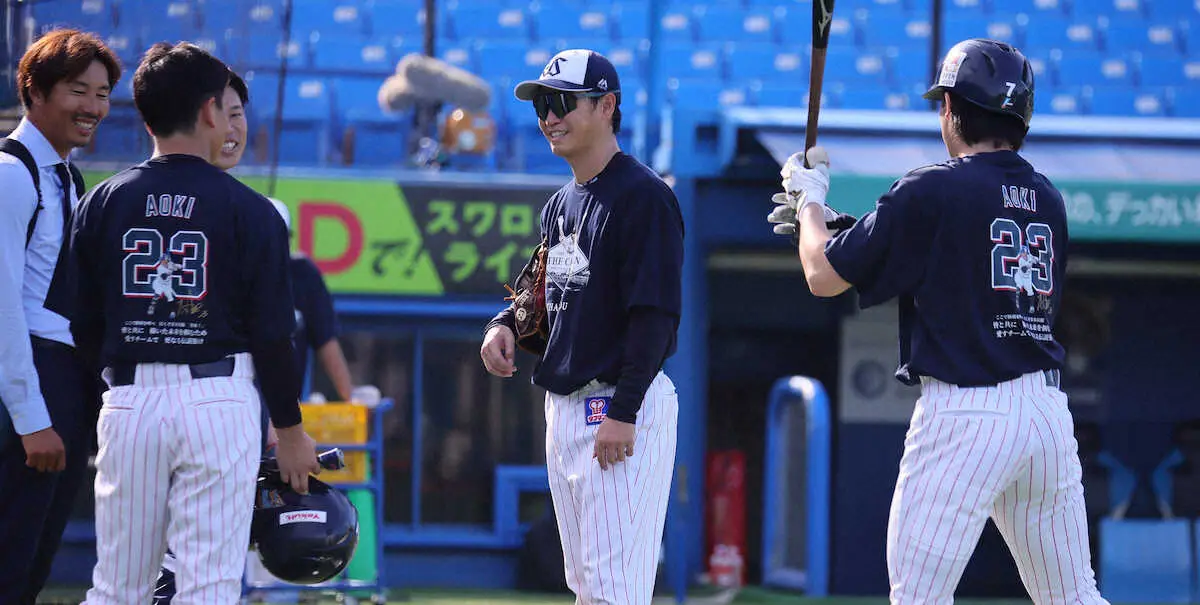 【画像・写真】「GLAY」TAKURO　青木宣親の引退試合で国歌演奏「かっこいい」の声　登場曲は「BELOVED」