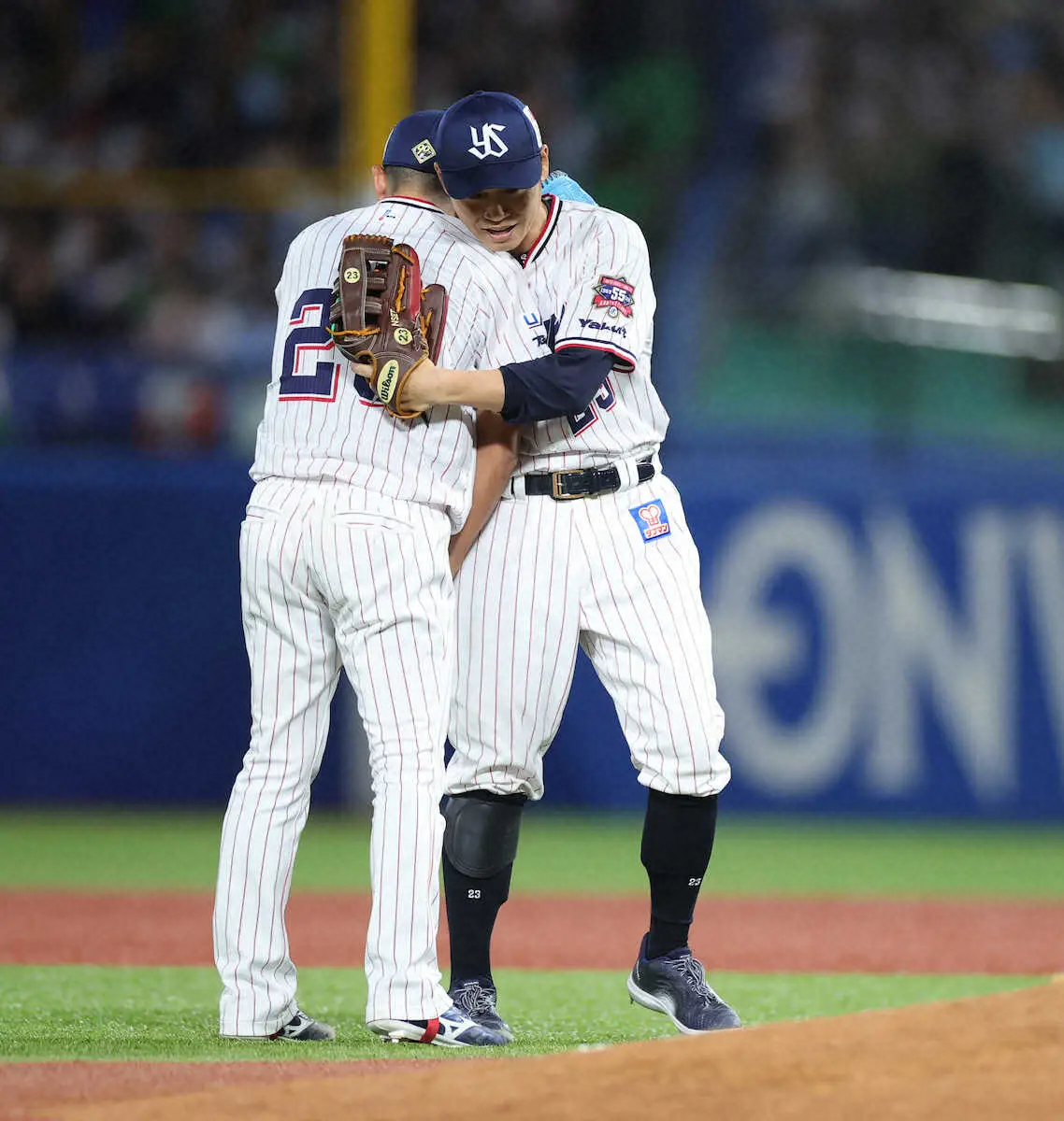 【画像・写真】ヤクルト・石川　引退の青木に「21年間お疲れさま」「可愛い後輩だけど、僕のお手本でした」