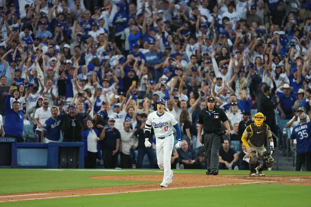 【画像・写真】「スーパースターが過ぎる」大谷翔平の豪快3ランにファン歓喜　気合のバットフリップも出た「全てが至高」