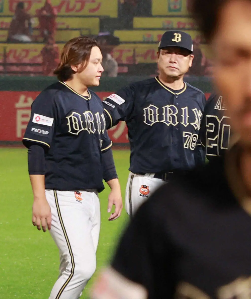 【画像・写真】宮城大弥　勝ってもベンチで涙…タオルで顔覆い動けず　無情の大雨「切ない」「中嶋監督も…」「今年も…」