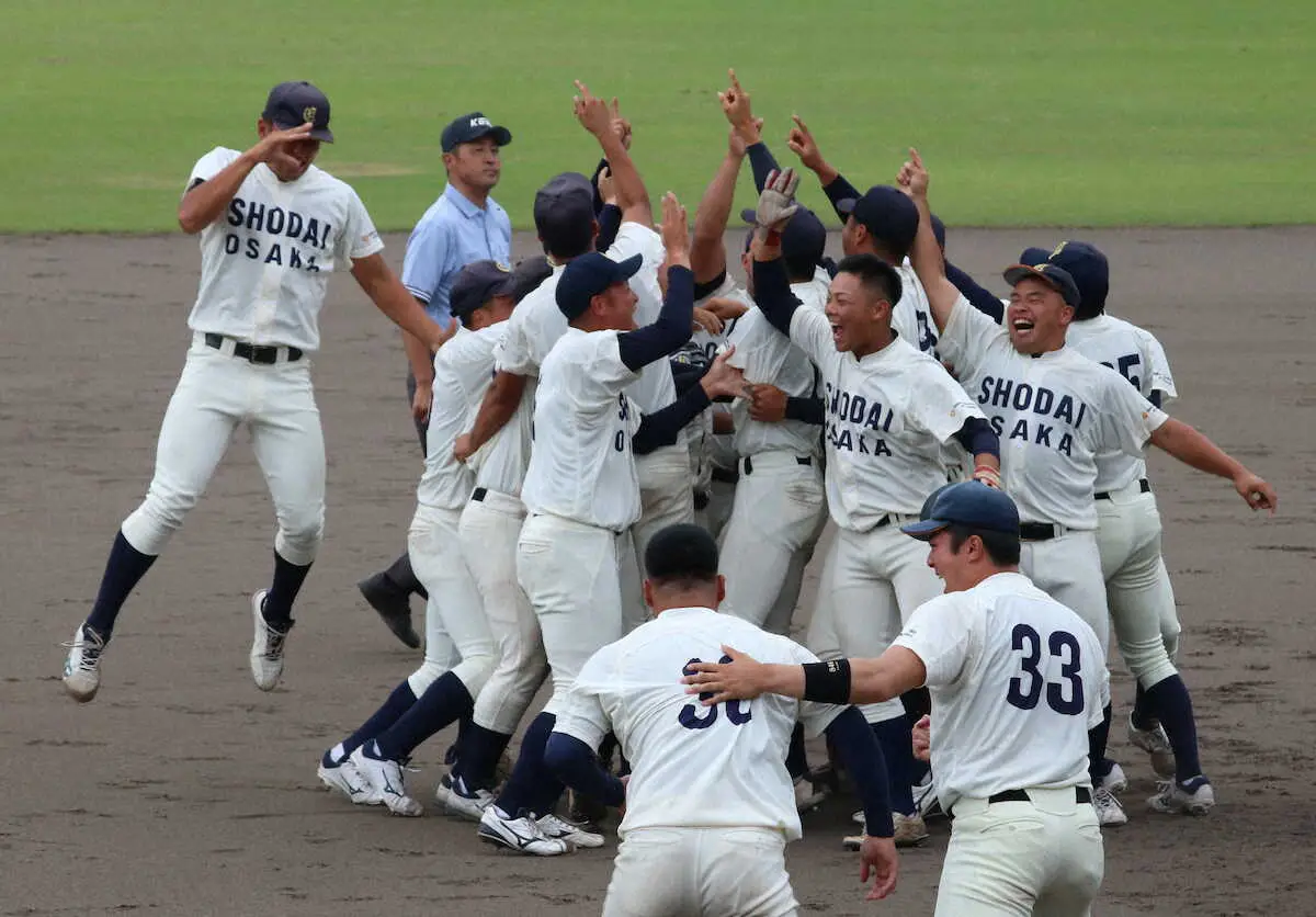 大商大が逆転サヨナラで6季連続27度目の優勝　今秋ドラ1位候補の渡部「勝たせたい一心でバントを」