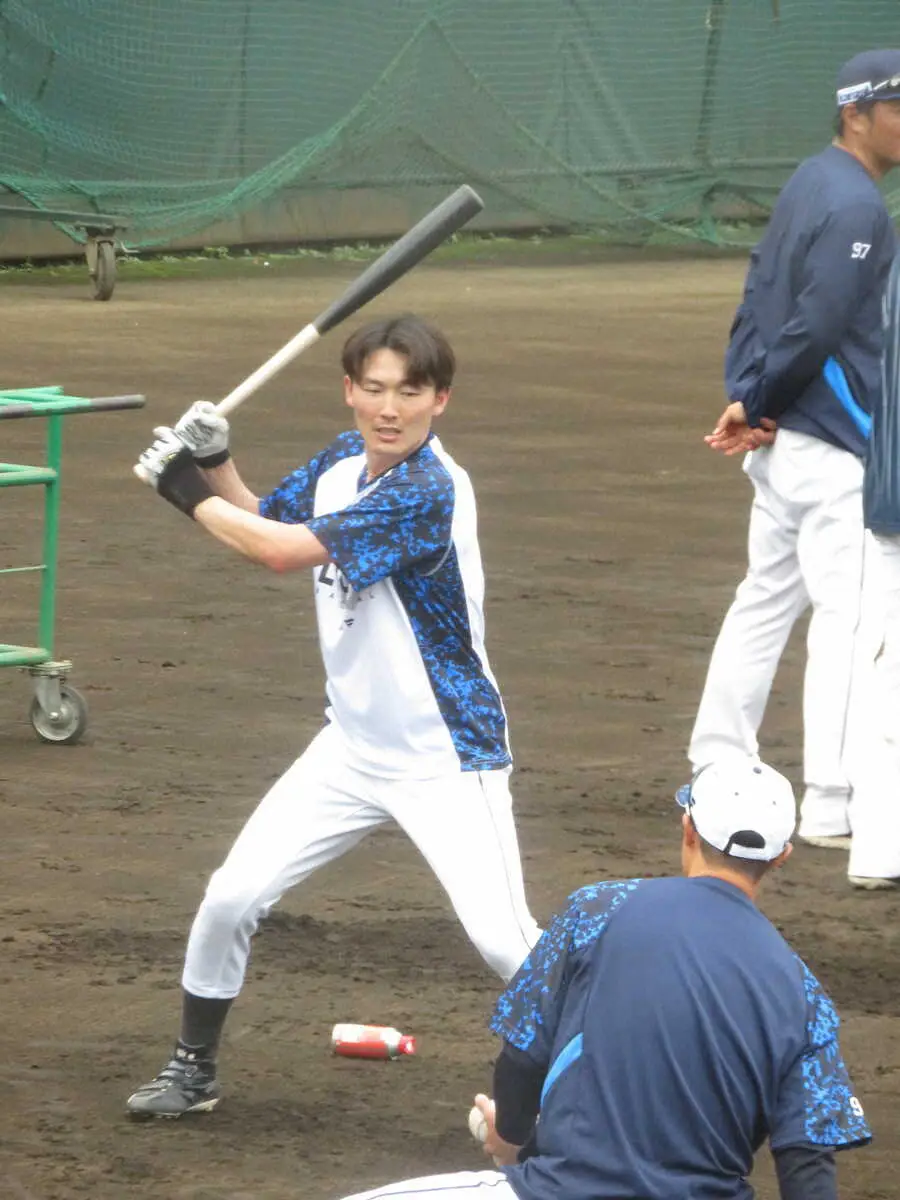 西武・源田　今季12球団ワーストのチーム打率に危機感　「野手みんなで頑張るしかない」奮起約束