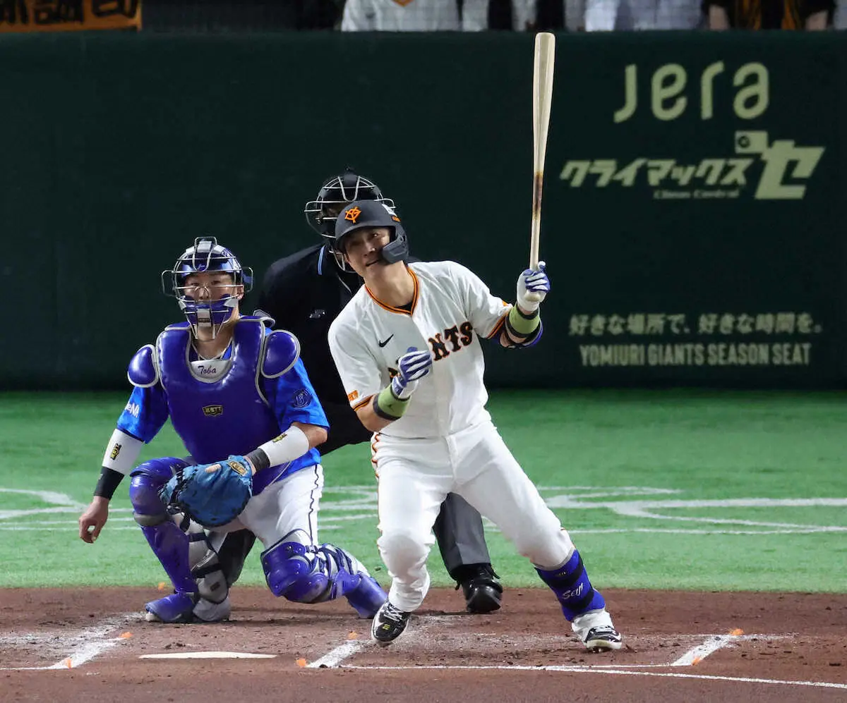 【画像・写真】巨人・小林誠司　“相棒”菅野のために…第1打席から2打席連続ヒット！　CSでの安打は8年ぶり